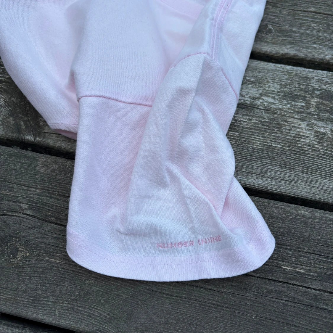 Ljusrosa v-ringad t-shirt Number (N)ine - 3