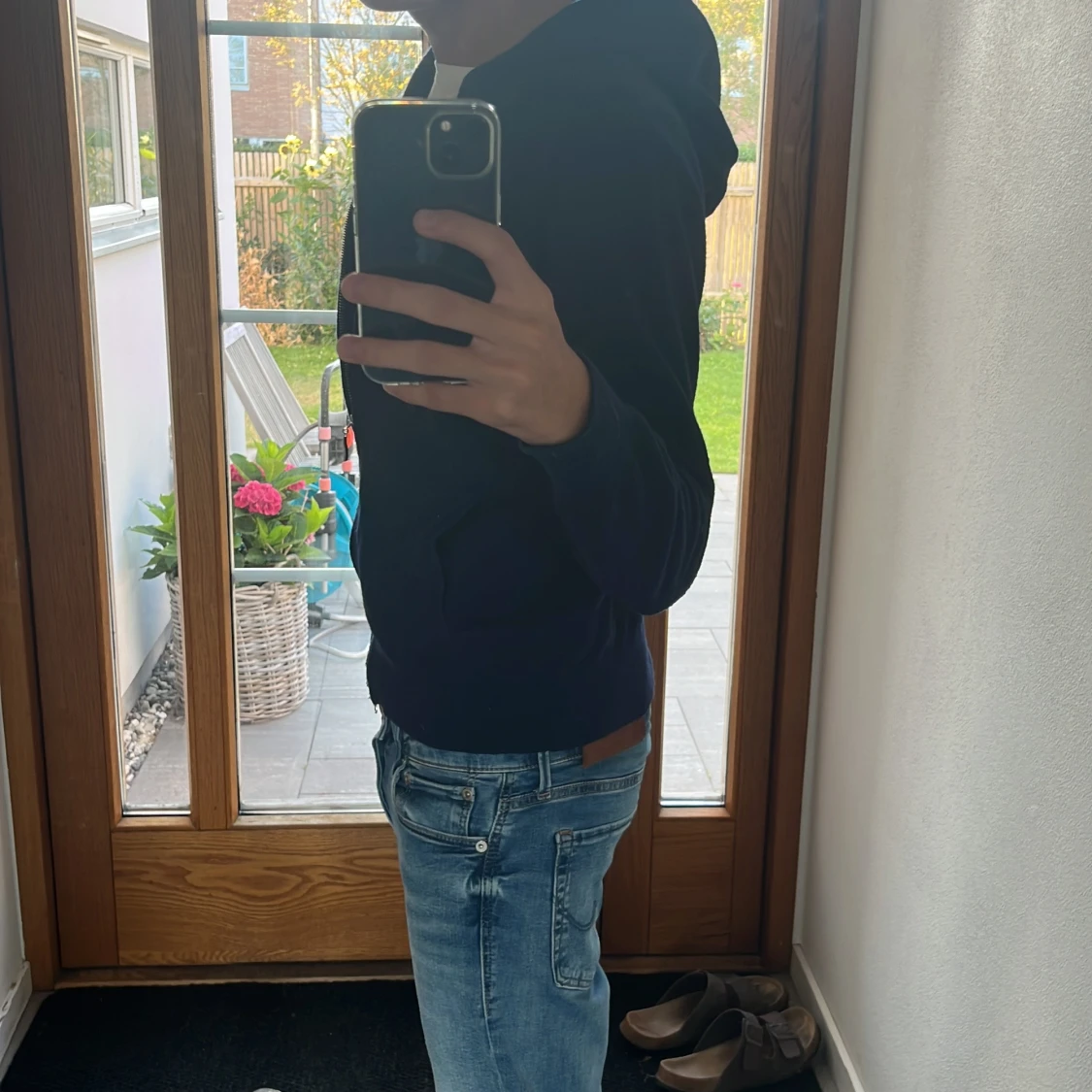 Mörkblå tröja med dragkedja - 1