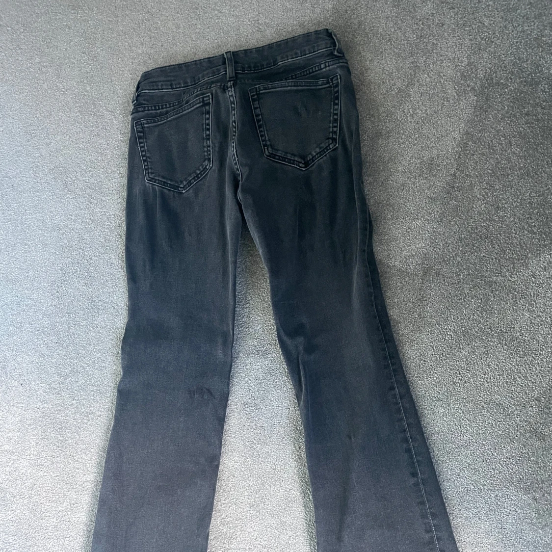 Svarta bootcut jeans med låg midja - 3