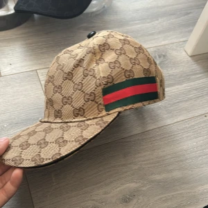 Keps - Keps. Mer bilder dm har också svarta keps