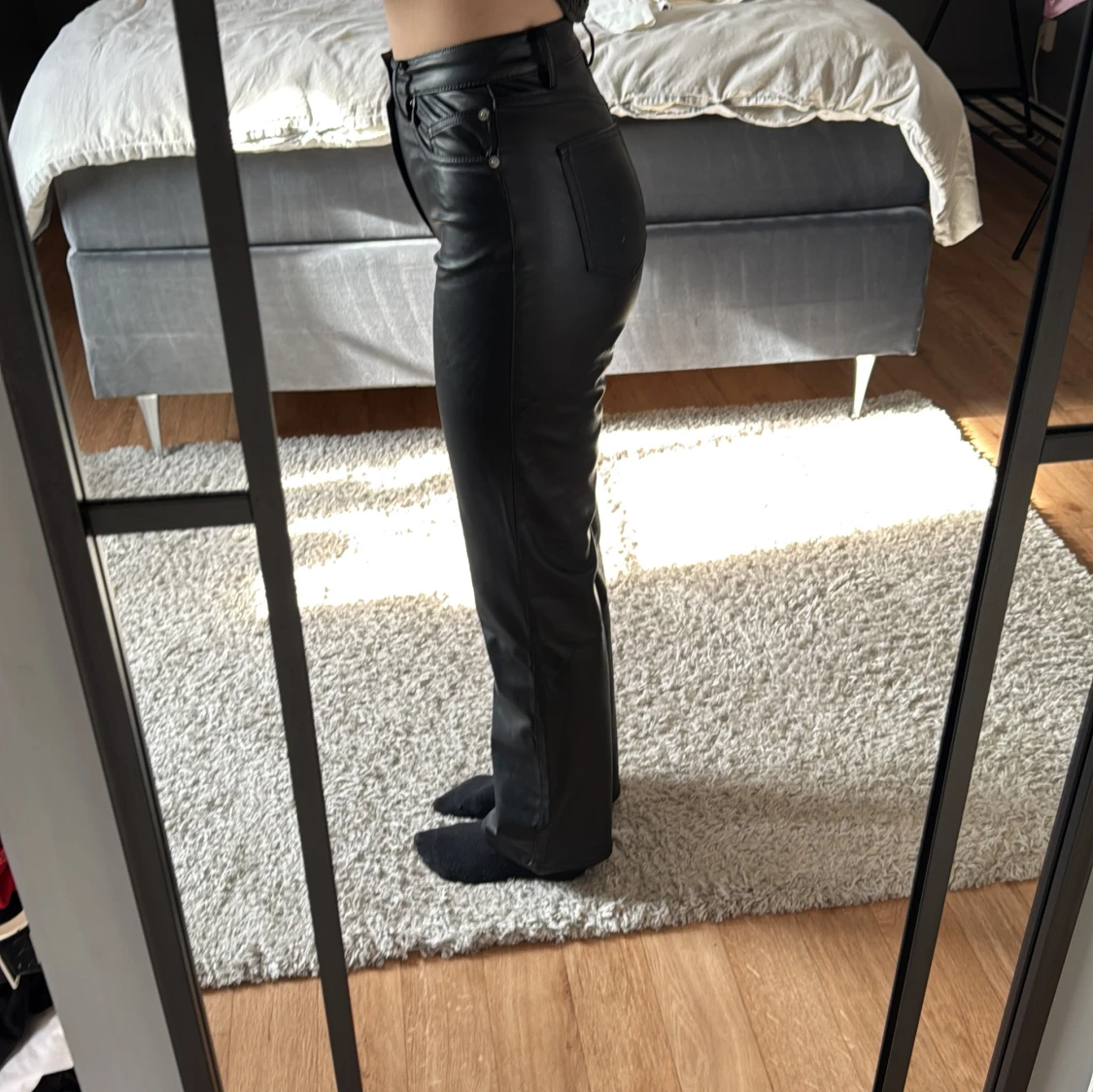 Svarta skinnbyxor - 1