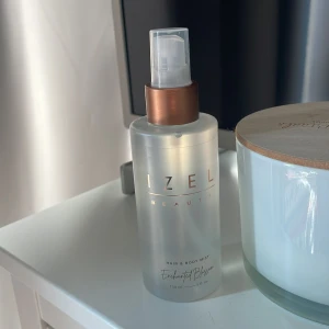 Enchanted Bliss Hair & Body Mist från Izel Beauty - Säljer en  Hair & Body Mist från Izel Beauty i doften Enchanted Blossom.  Endas provsprejad, fick dubeltter! 