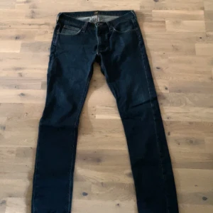 Lee Jeans  - Sköna jeans från lee, lite mer och det slimmade hållet.