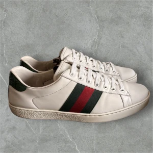 Gucci Ace - Gucci Ace | Skick 9/10 | Storlek 43 | Endast skorna kommer med | möts i Stockholm C 📍| Skriv i dm för frågor etc !