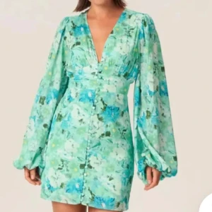 SÖKER ADOORE KLÄNNING  - SÖKER!!!!! Betalar vad som helst 