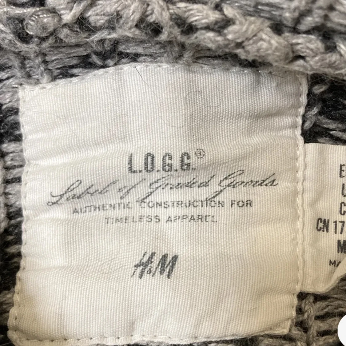 Grå mönstrad kofta från H&M - 3