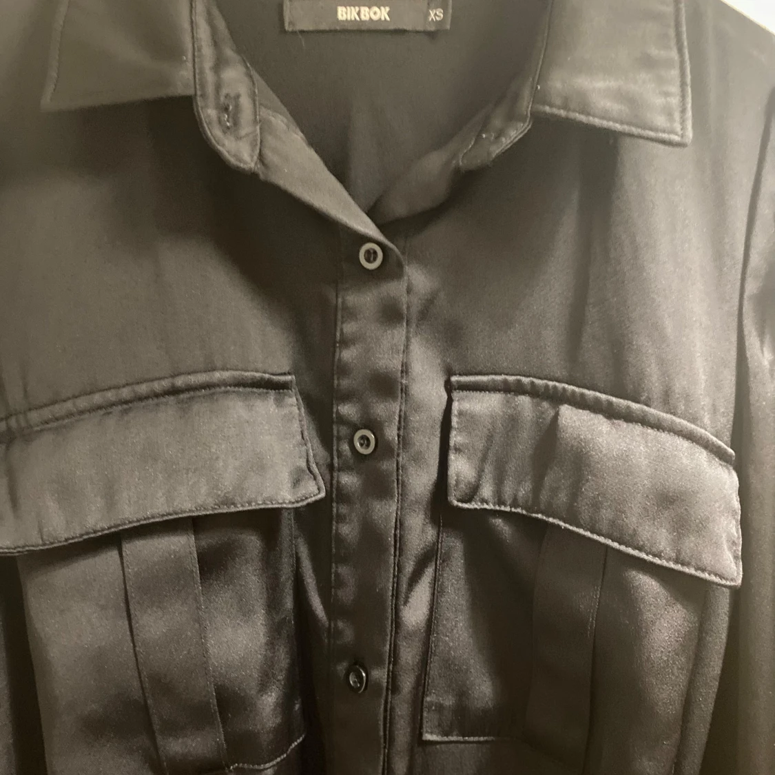 Svart skjortklänning med bälte Bik Bok - 3