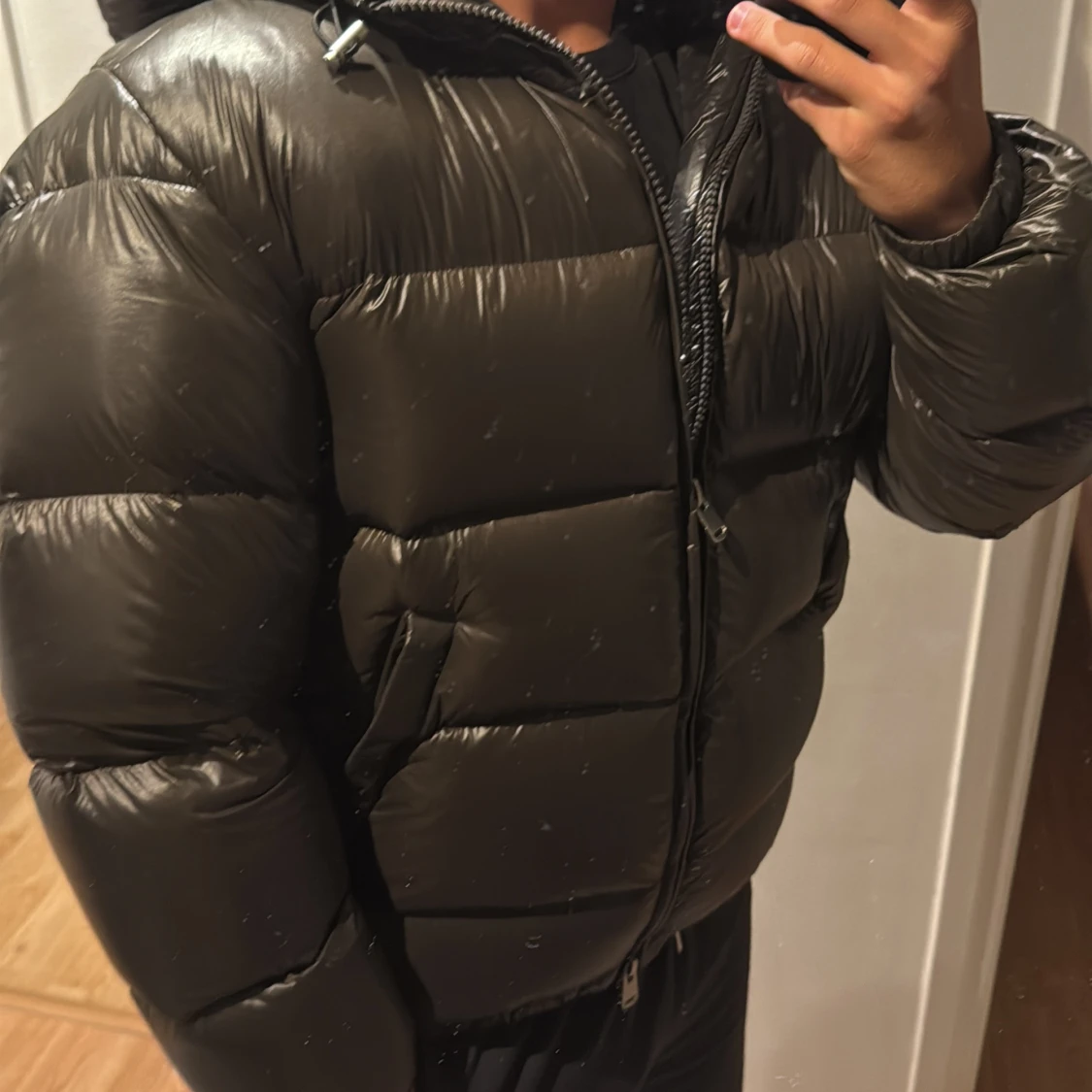 Olivegrön pufferjacka från Zara med huva - 2