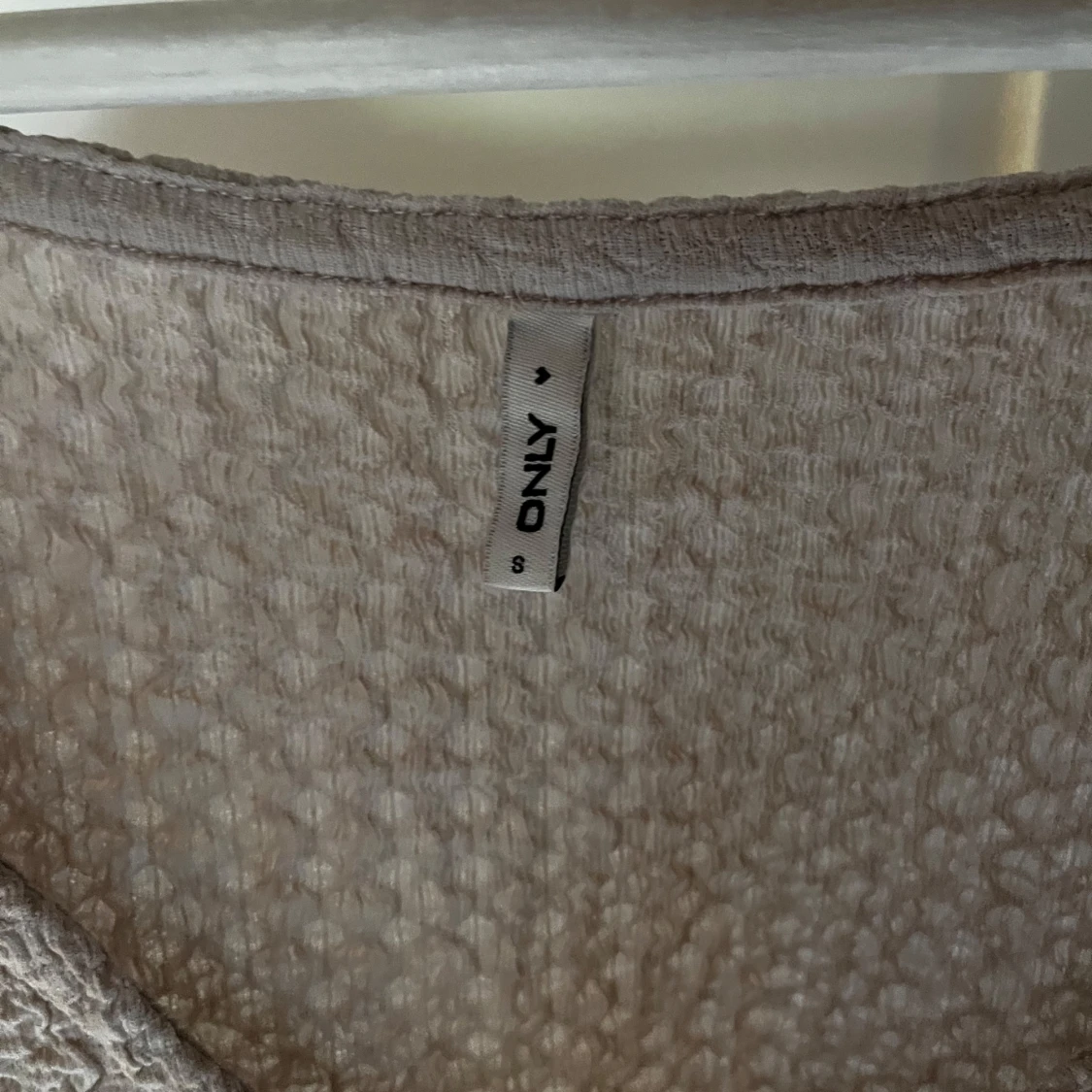 Beige omlottopp från ONLY - 3