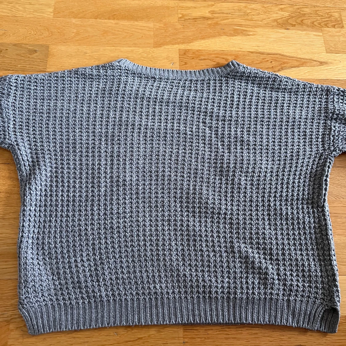 Grå stickad tröja från FB Sister - 1