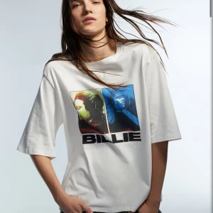  Billie Eilish merch t-shirt - Billie Eilish merch tröja från h&m-använd ett få par gånger 