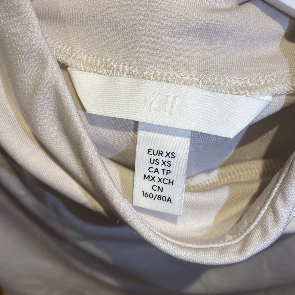 Beige omlott topp från H&M XS - 2