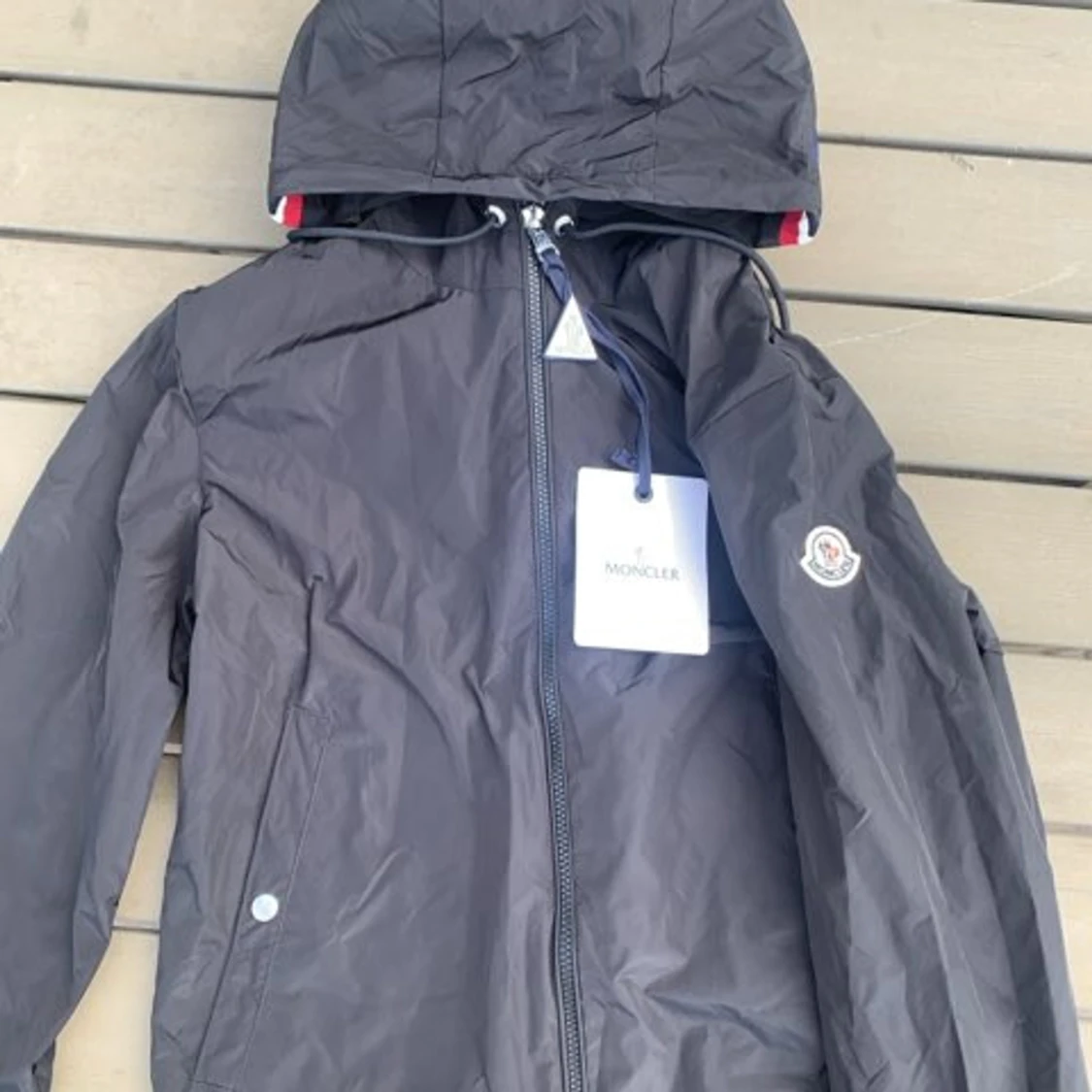 Svart vindjacka från Moncler