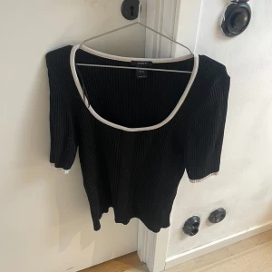 Ribbad topp - Fin topp från Lindex som passar till mycket 💓