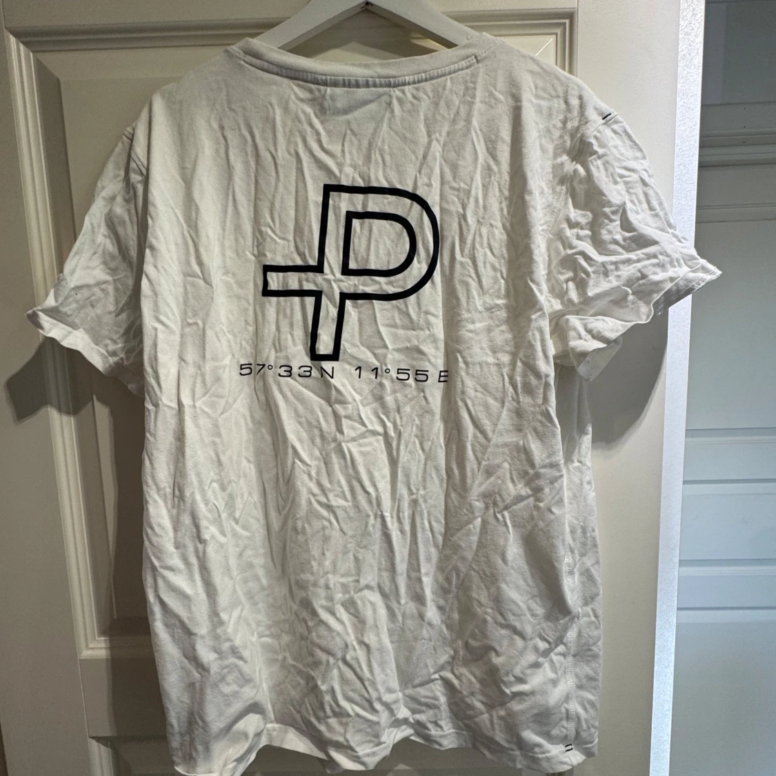 Vit t-shirt från Pelle P med tryck