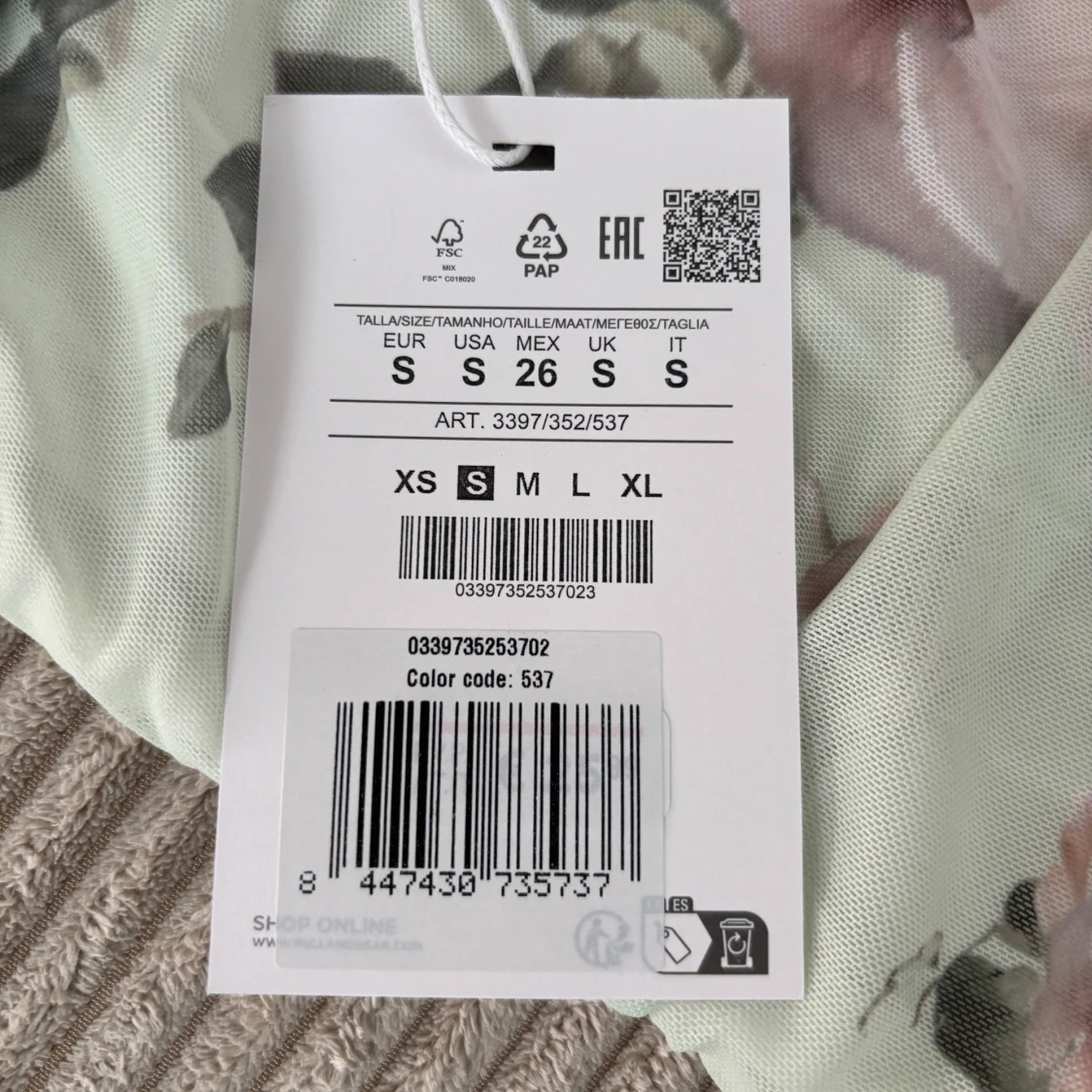 Blommig långklänning från pull and bear - 1