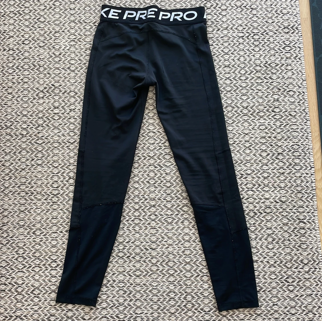 Nike Pro svarta träningstights barn 146-156 - 1