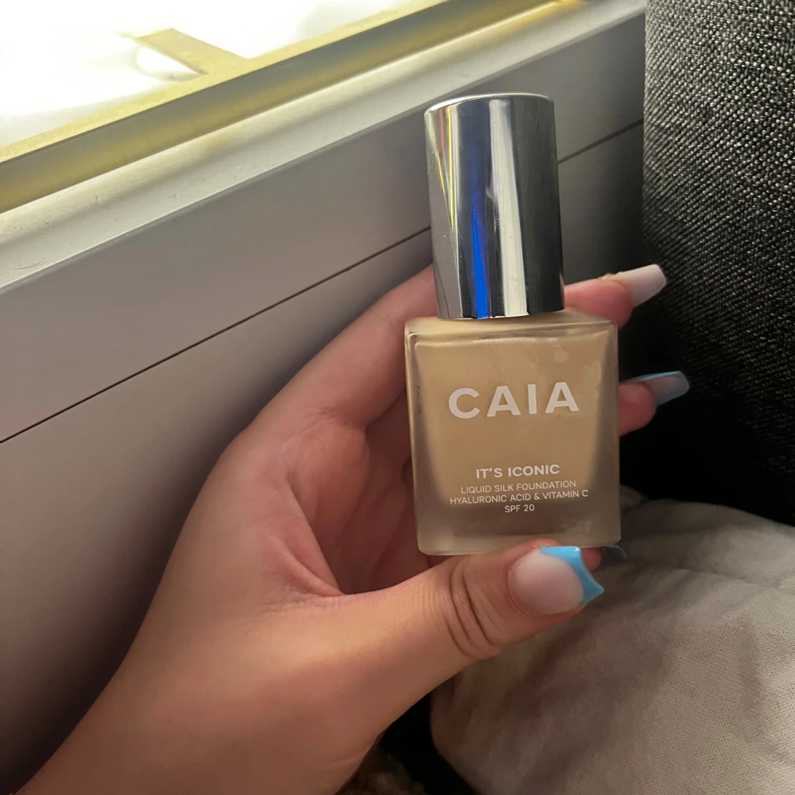 CAIA It's Iconic Foundation 1W