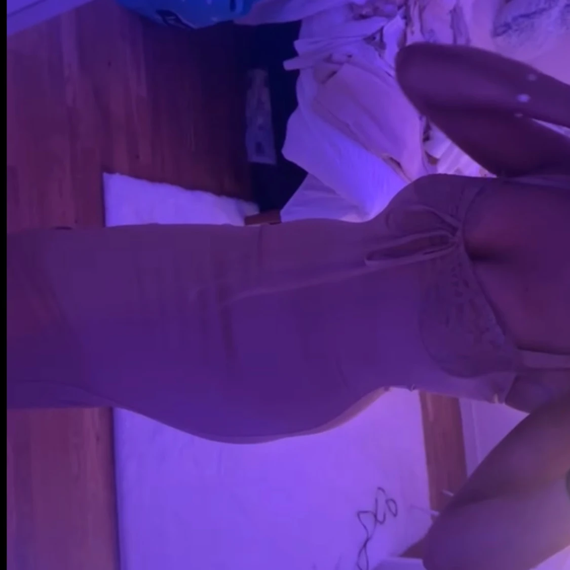 Beige/brun klĂ€nning me spetsđ