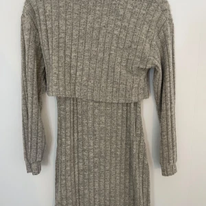 Grå ribbad långklänning - Grått sett från Shein