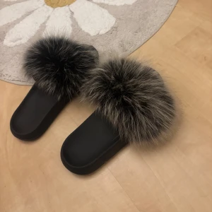Tofflor  - Tofflor med päls 
