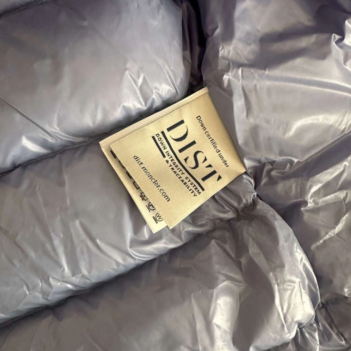 Ljusblå dunväst från Moncler - 3