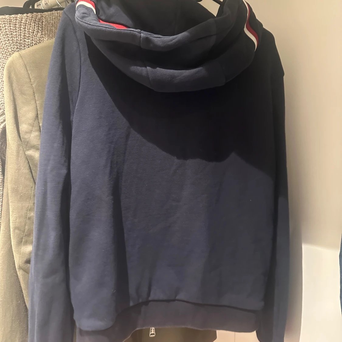 Mörkblå kofta från Moncler - 1