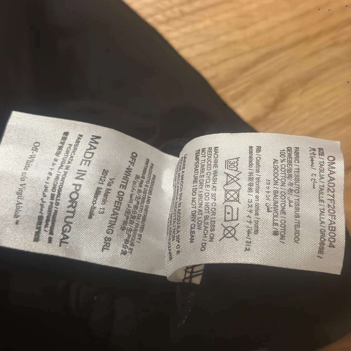 Svart och grå rutig Off-White t-shirt - 3