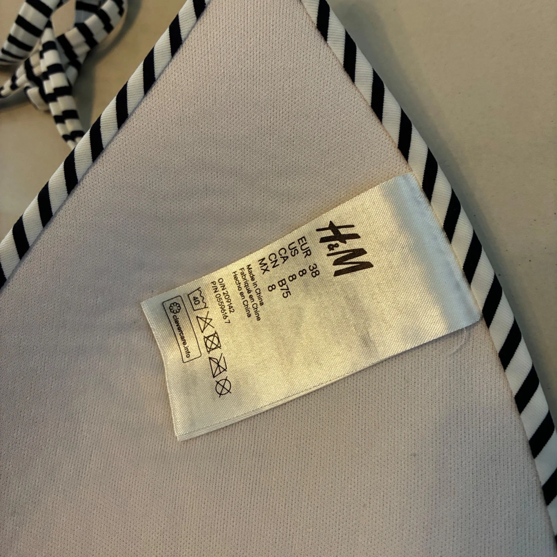Randig bikini från H&M med knyt - 3