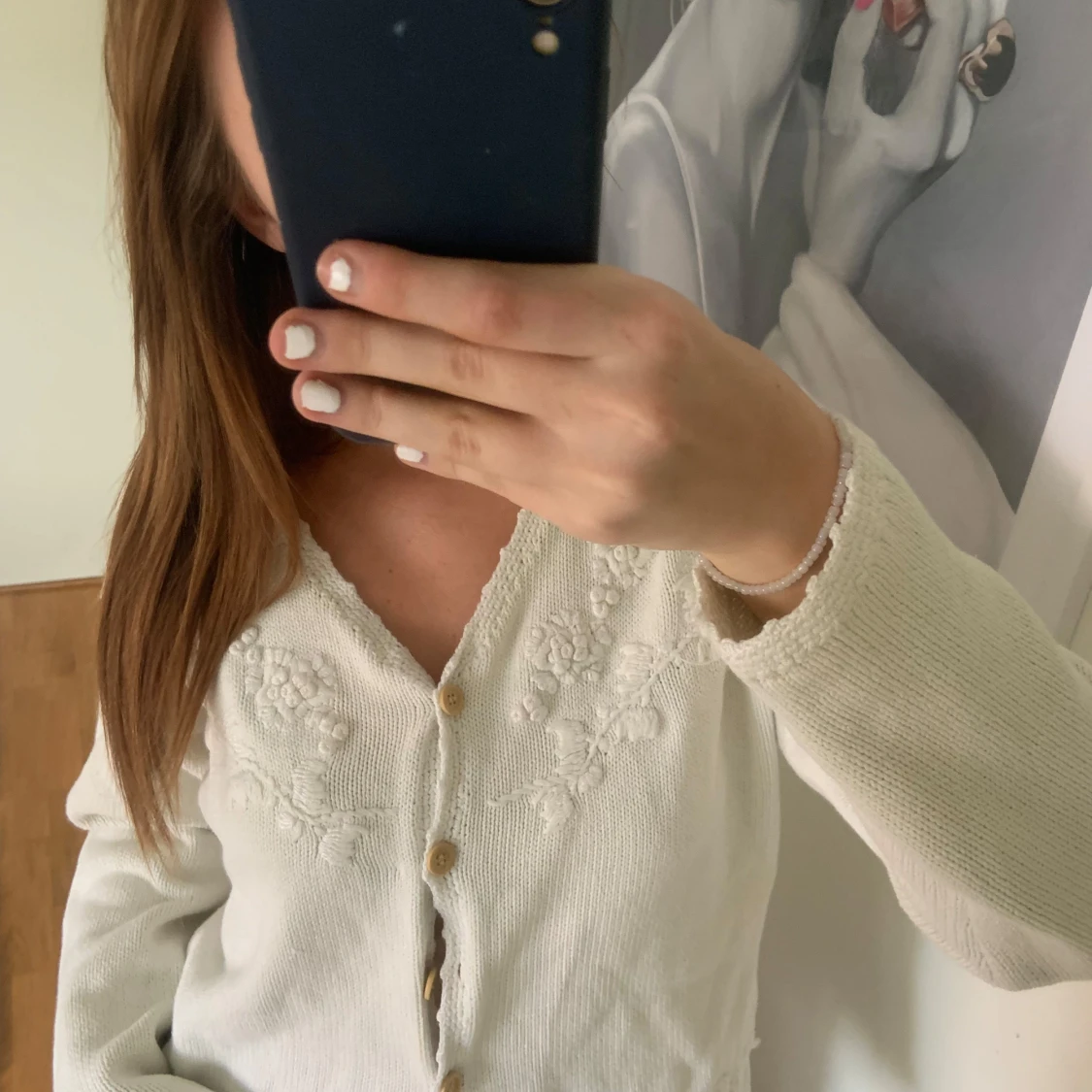 Vit kofta med broderade blommor - 3