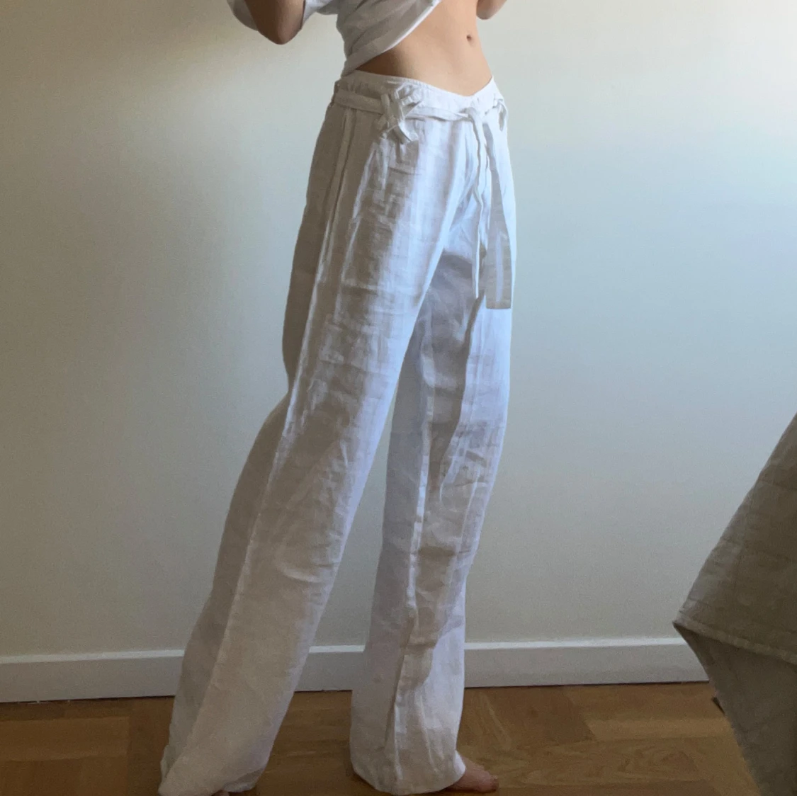 Vita linnebyxor med knytband - 1