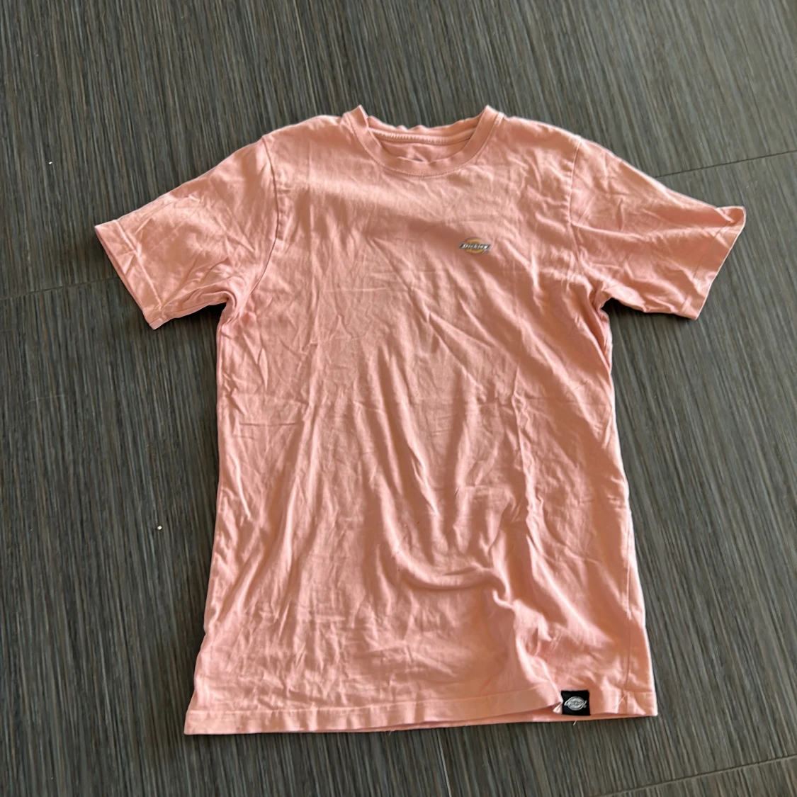 Rosa t-shirt från Dickies