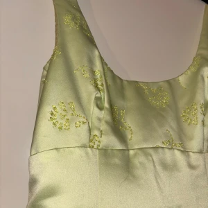 Grön klänning - Mycket bra skick