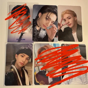 kpop stray kids hyunjin photocards - kpop / k-pop skz stray kids hyunjin photocards 40sek each, discounts when buying multiple :)