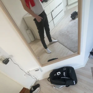 Svart replay Jeans - Söker byte för ett par andra replay Jeans hälst storlek 27-30 men funkar med 28-32