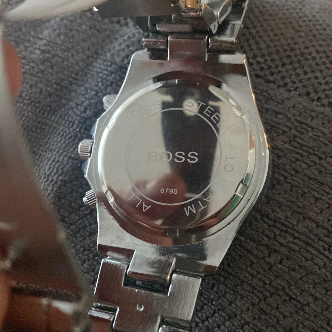 Silverfärgad klocka från Boss - 2