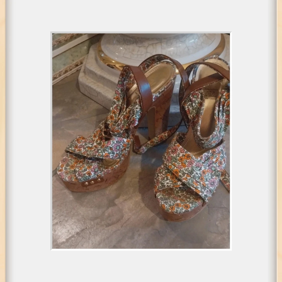Blommiga platåsandaler från H&M - 1