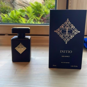 Initio Side Effect Eau de Parfum 90ml - 80/90ml kvar. Annars helt ny😊 kom gärna med bud😁