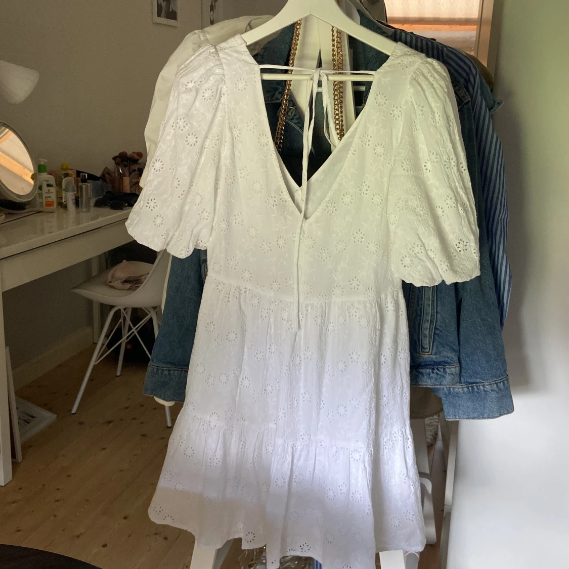 Vit kortklänning från Nobody's Child - 2