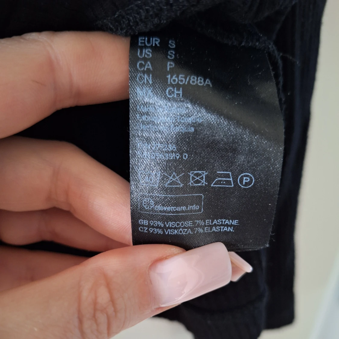 Svart ribbad polotröja i viskos - 3