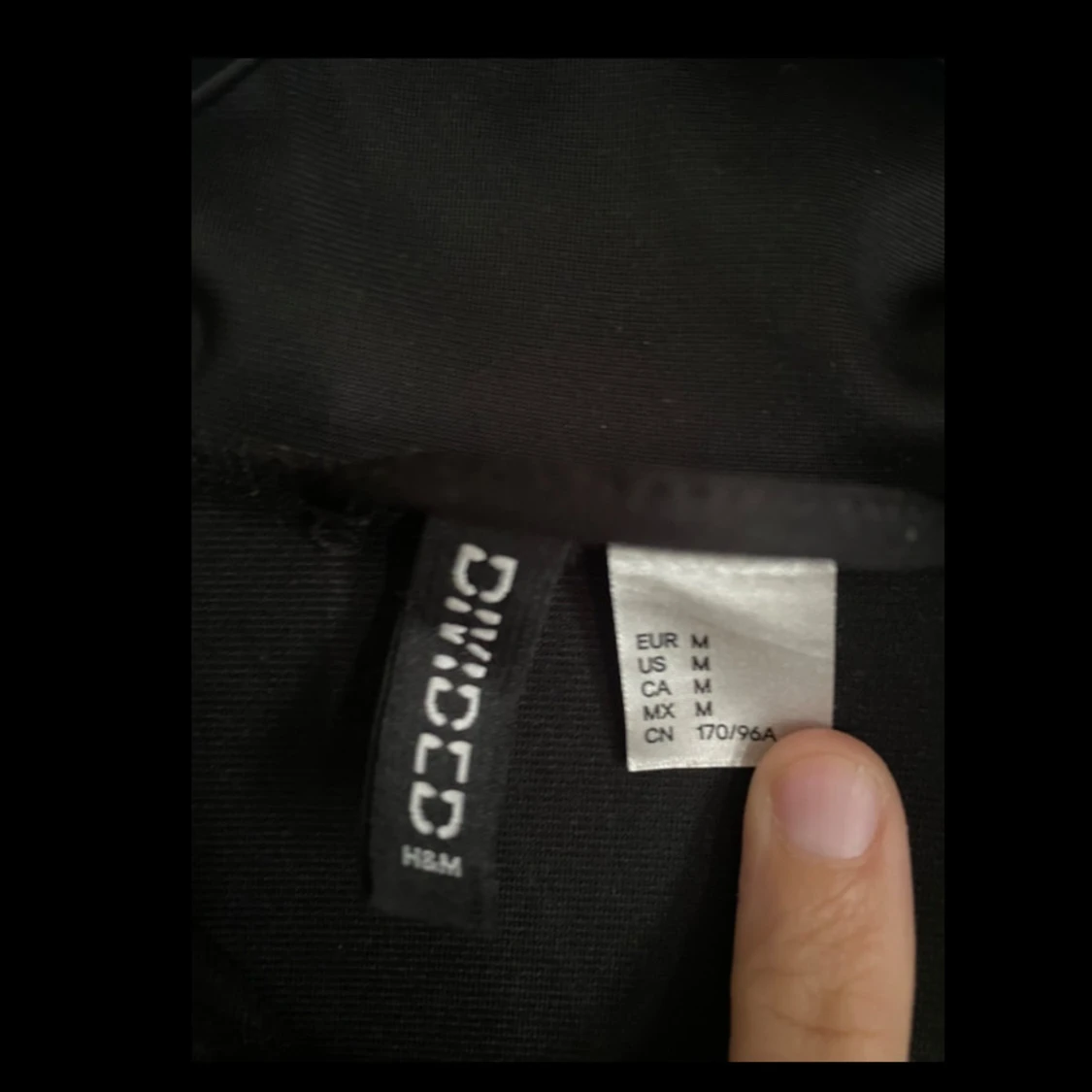 Svart och vit tröja från H&M Divided - 1