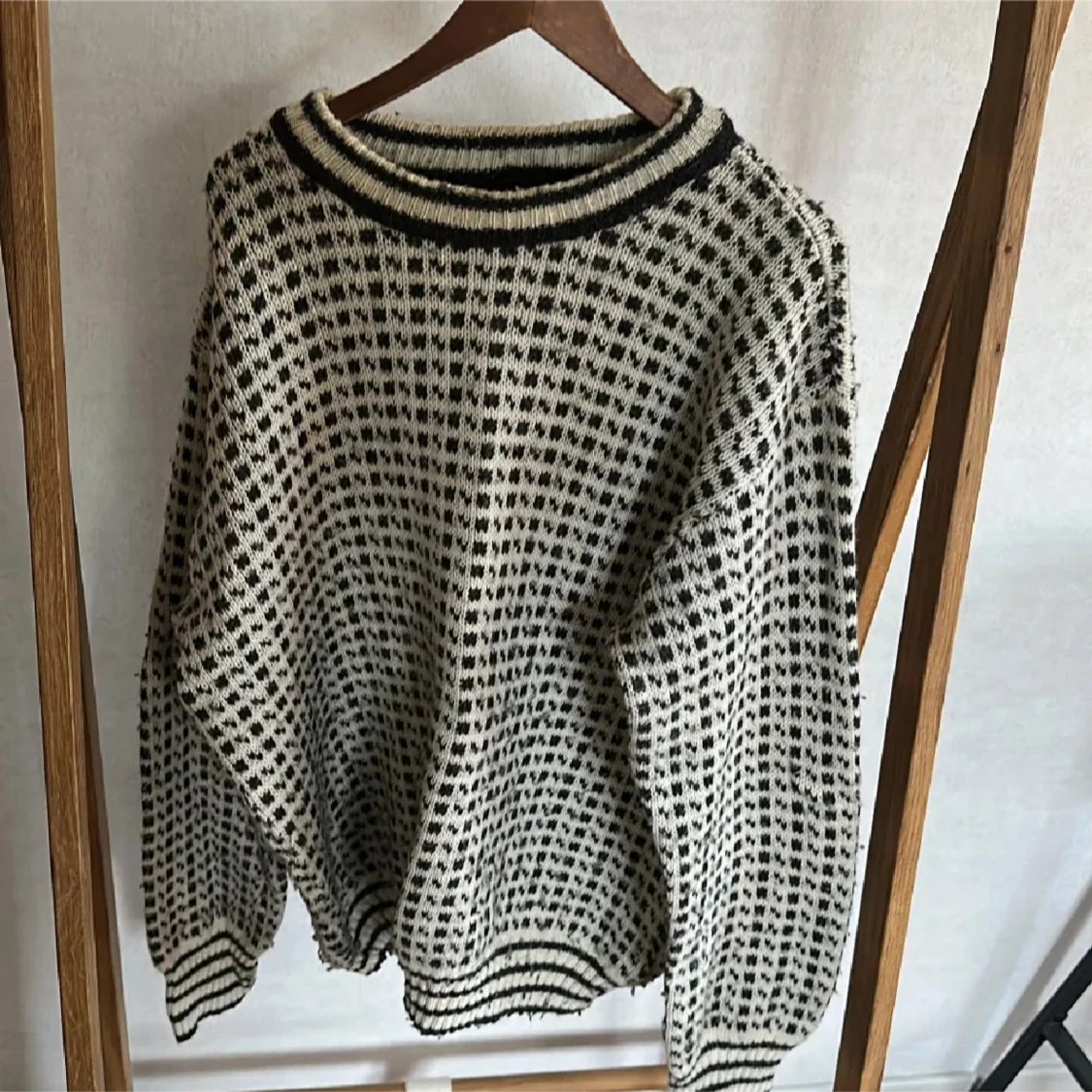 Mönstrad stickad tröja från Norcewool