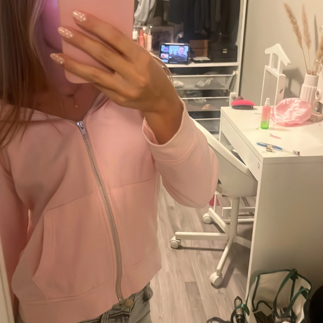 Ljusrosa hoodie med dragkedja - 1