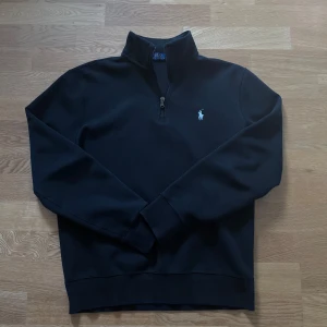 Half Zip Ralph Lauren - Säljer Min Half Zip Ralph Lauren Tröja || Storlek S || Nypris ≈2,7k || skriv vid minsta fundering ||