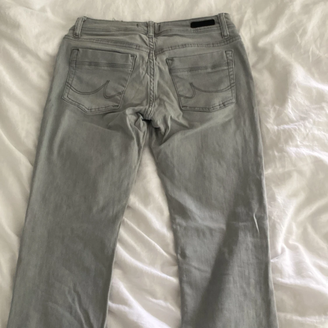 Grå bootcut jeans W27 L30 - 1