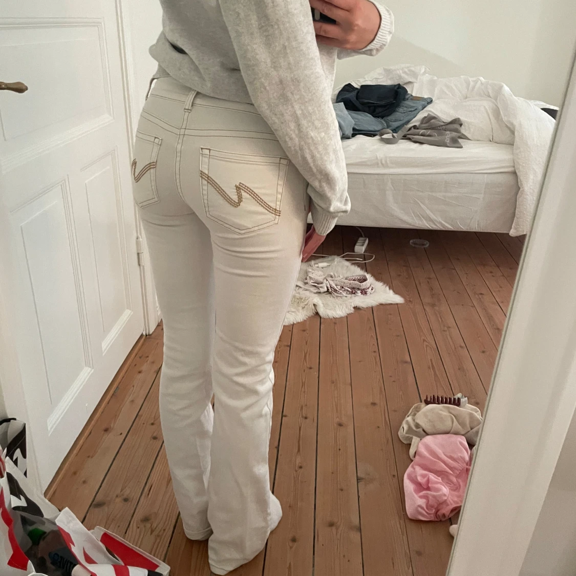 Vita jeans från Nelly - 1