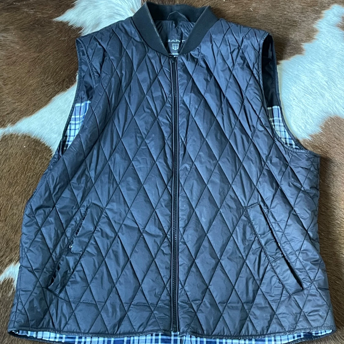 Svart quiltad väst från Gant - 2