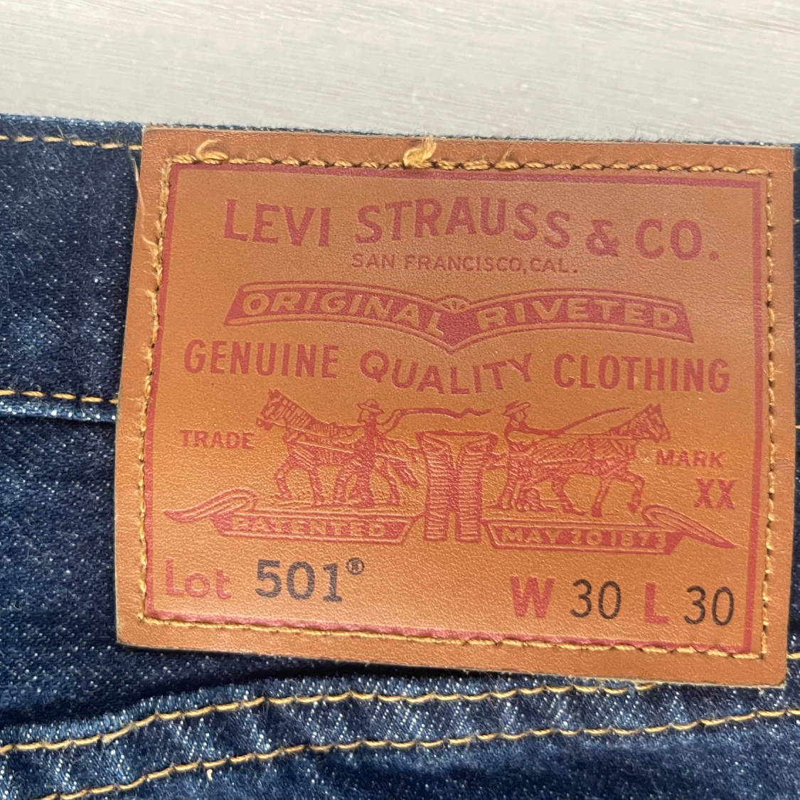 Levi's 501 mörkblå jeans W30 L30 - 2