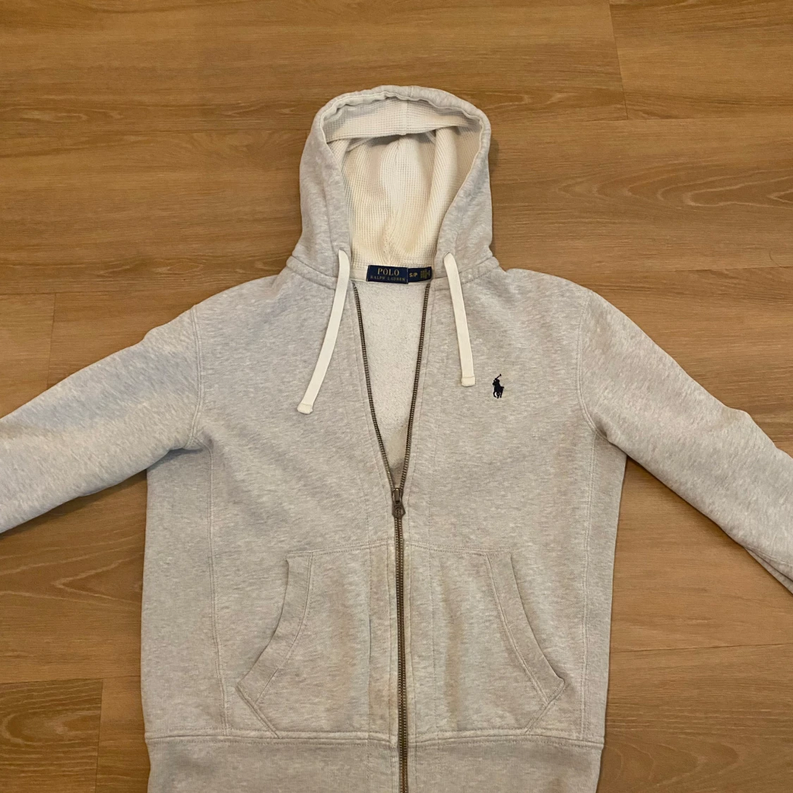 Grå hoodie från Polo Ralph Lauren