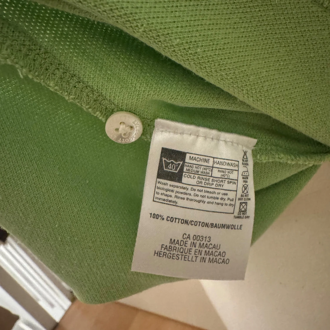 Grön pikétröja från Lyle & Scott. Stl M - 2